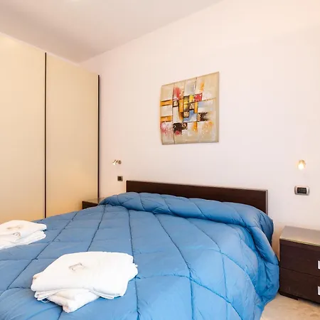 Lungotevere Aventino House *