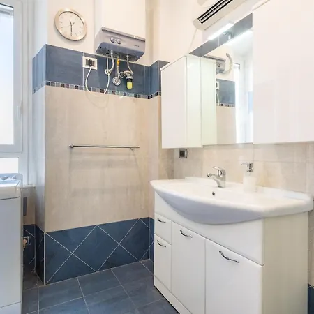 Lungotevere Aventino House